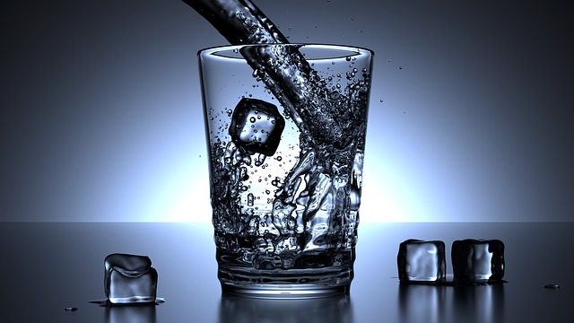 pohár vody.jpg